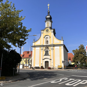 Eingang und Kirchturm der St.-Elisabethenkirche
